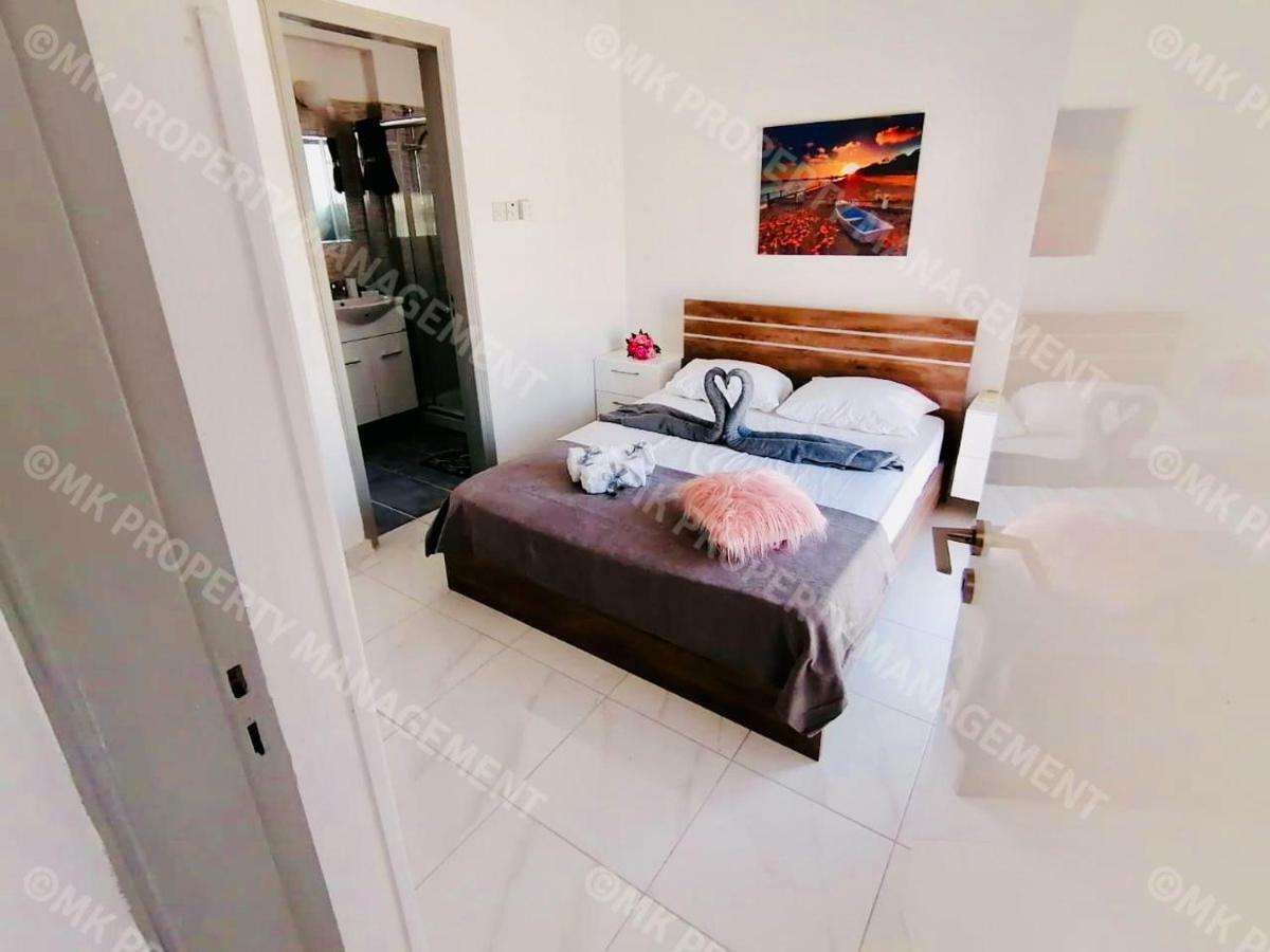 Lysia Sea-View Apartment Ларнака Екстериор снимка