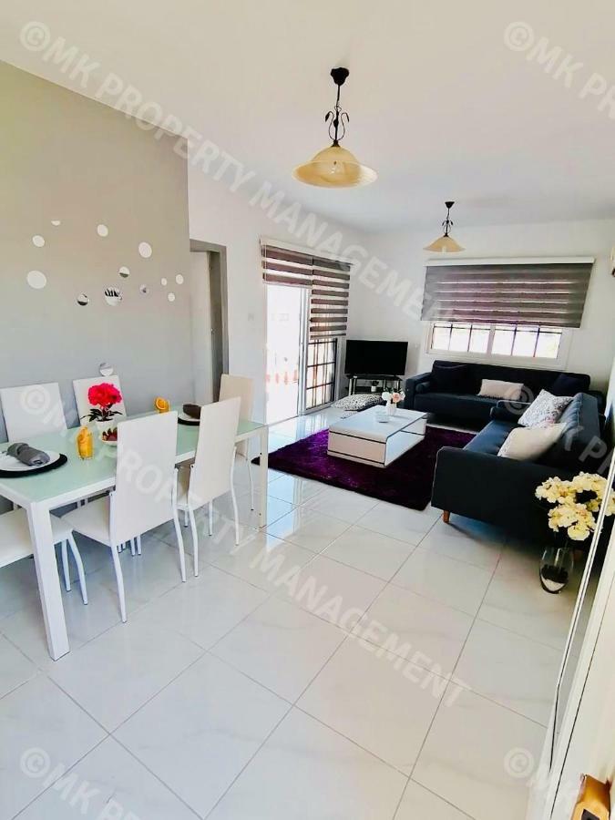 Lysia Sea-View Apartment Ларнака Екстериор снимка